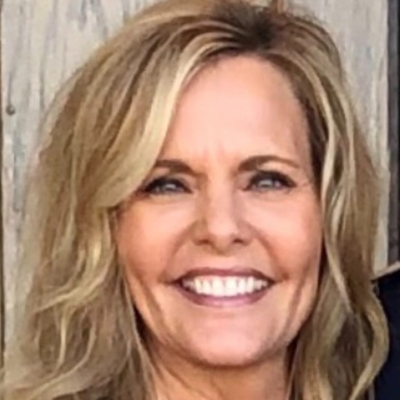 Meet your Posher, Cari - Picture 1 of 1